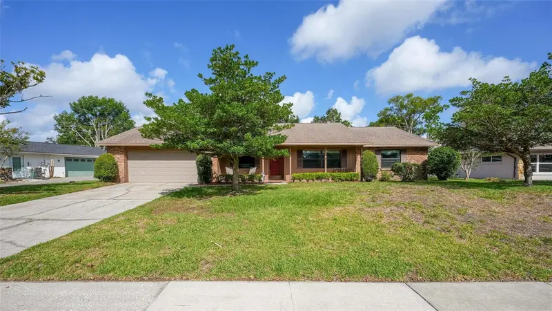 890 Mendoza Dr, FL