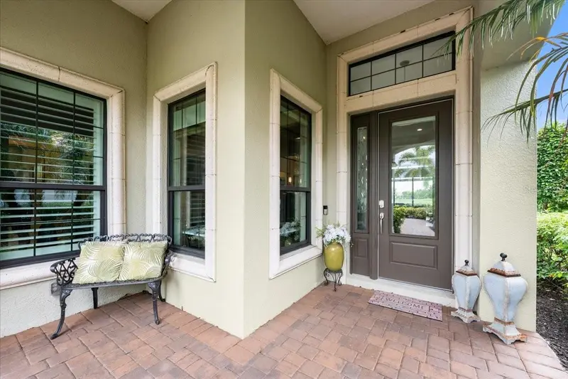 15406 Castle Park Ter, FL