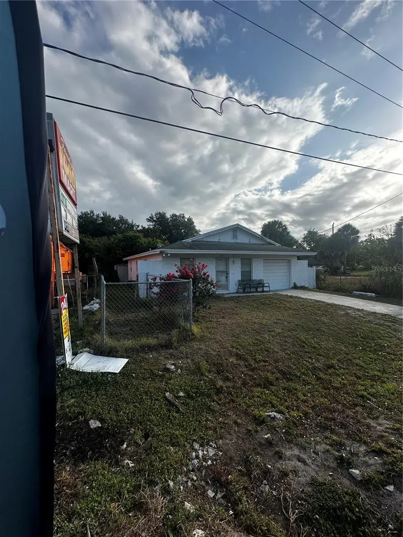 3350 E State Road 46, FL