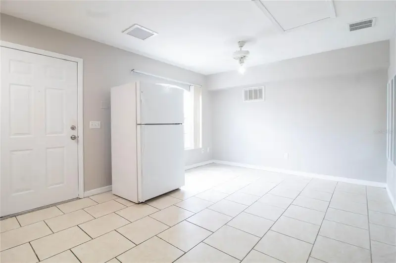 217 Australiann Way #B, FL