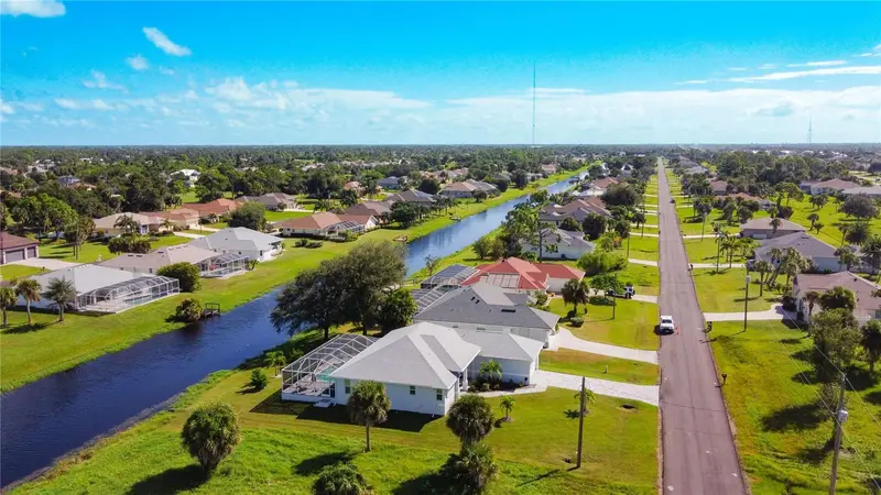 202 Long Meadow Ln, FL
