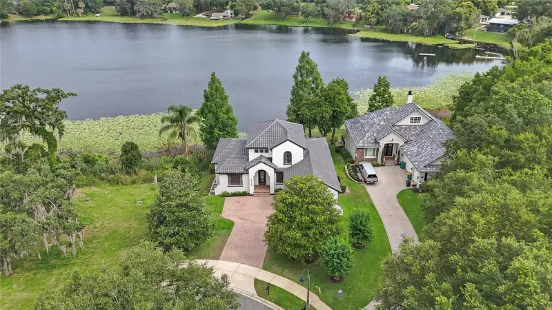 523 W Blue Water Edge Dr, FL