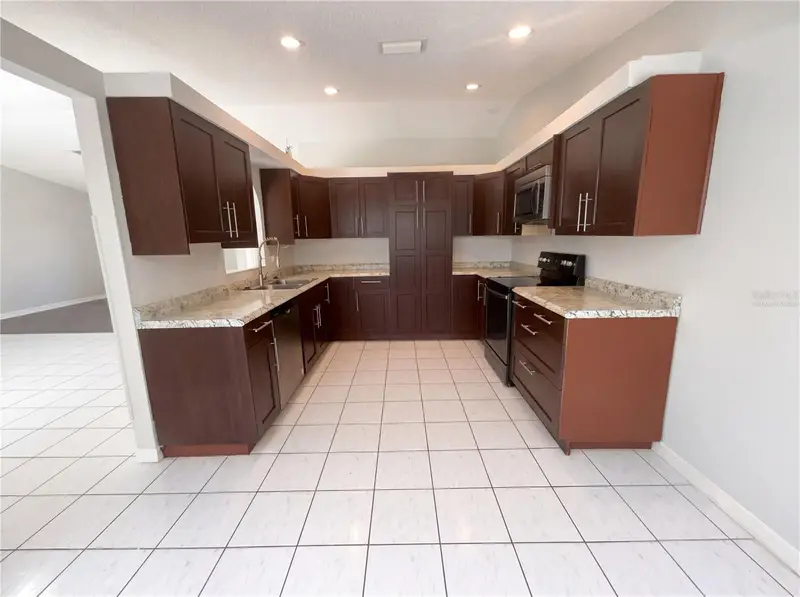1750 Evergreen Ct, FL