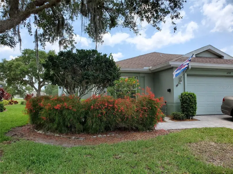 1237 Corinth Greens Dr #40, FL