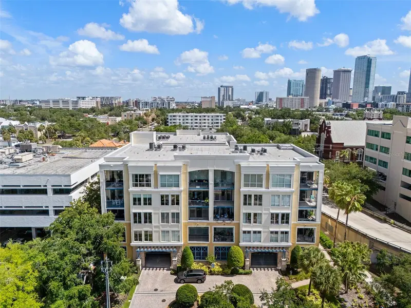 509 W Bay St #305, FL
