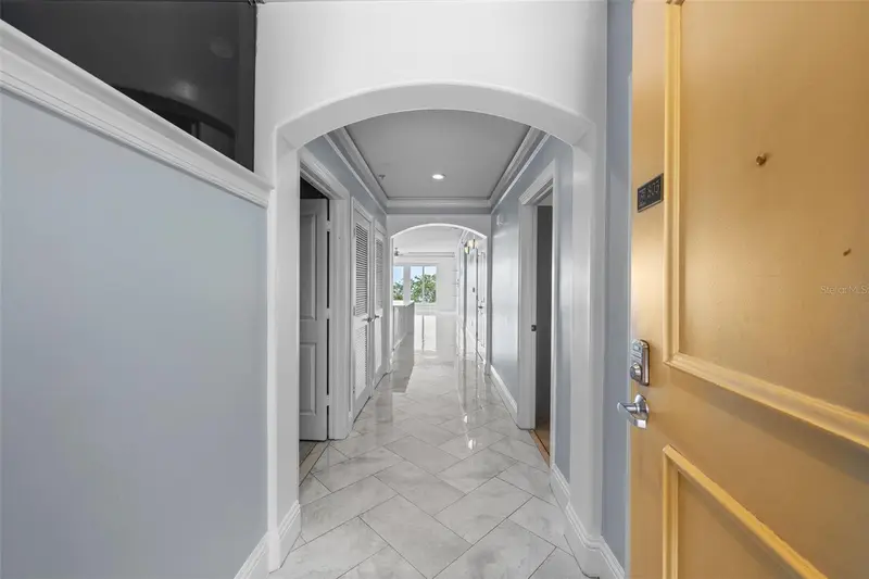 509 W Bay St #305, FL