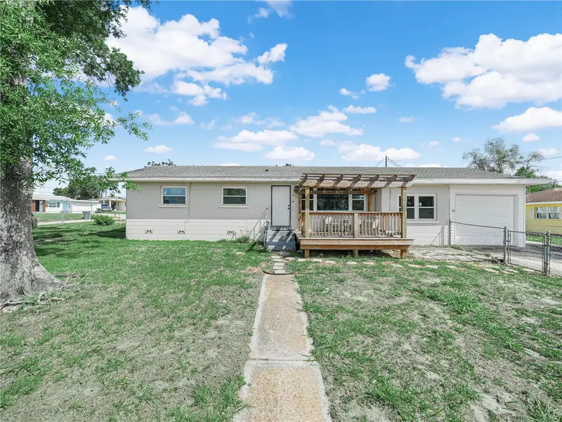 231 Ridge Manor Dr, FL