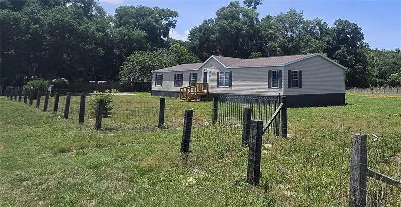 8870 County Road 100b, FL