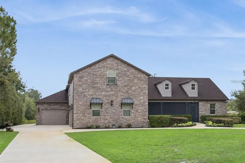 2075 Mustang Ct, FL