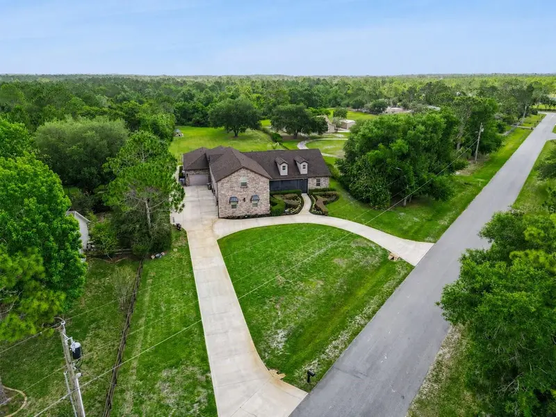 2075 Mustang Ct, FL