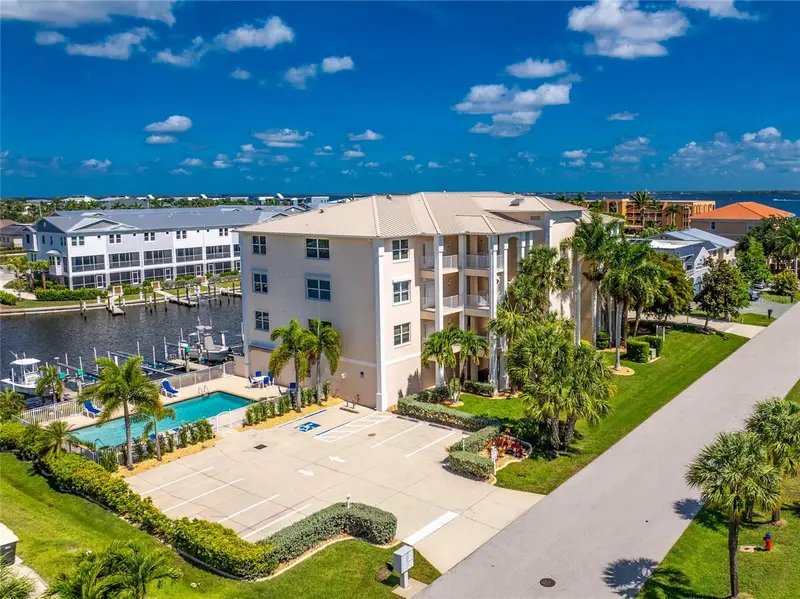 268 Lewis Cir #143, FL