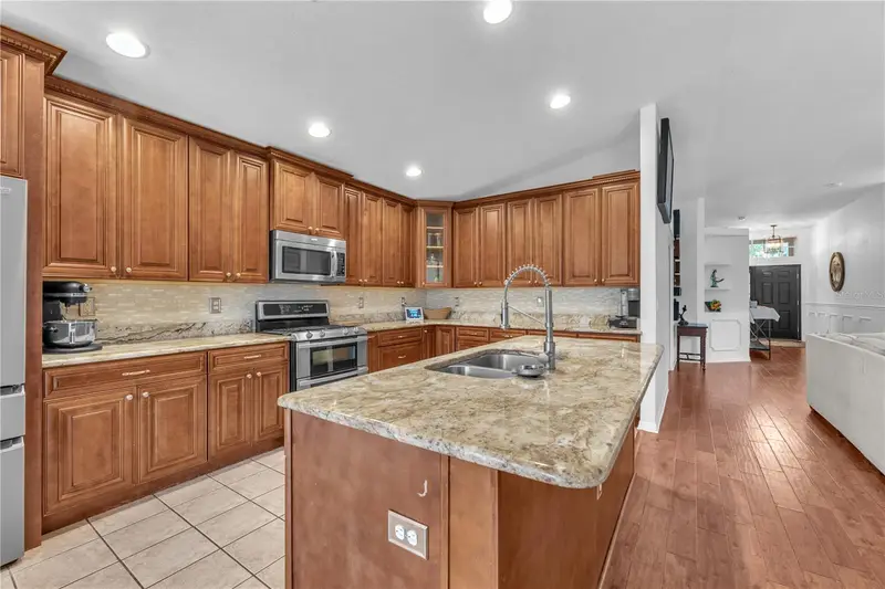 16316 Bridgeglade Ln, FL