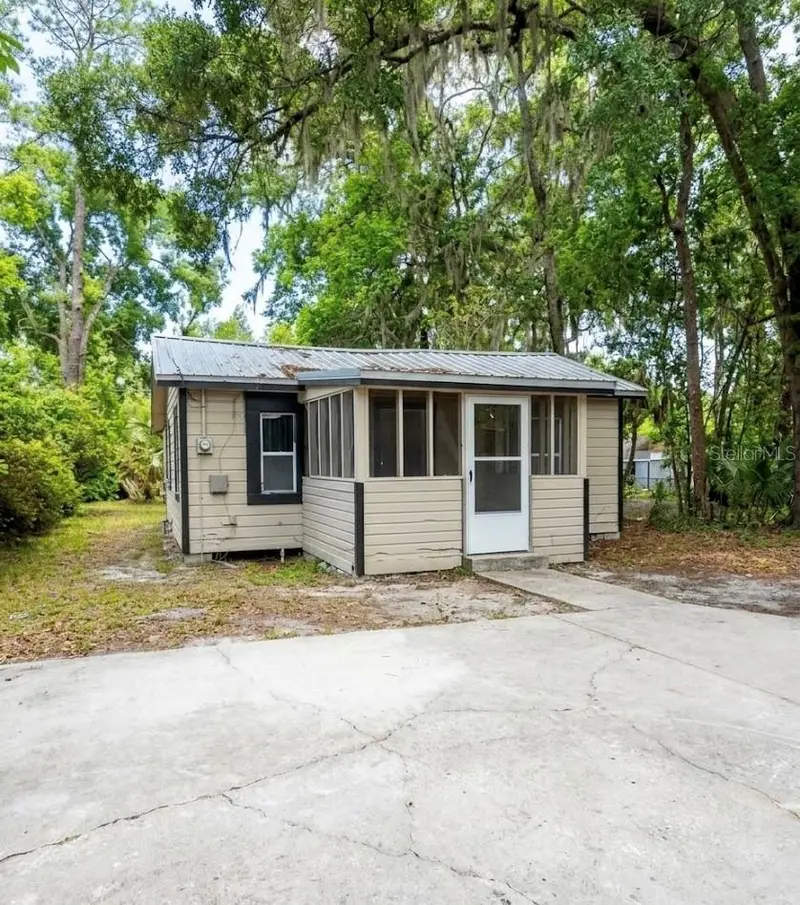 407 19th Drive, FL
