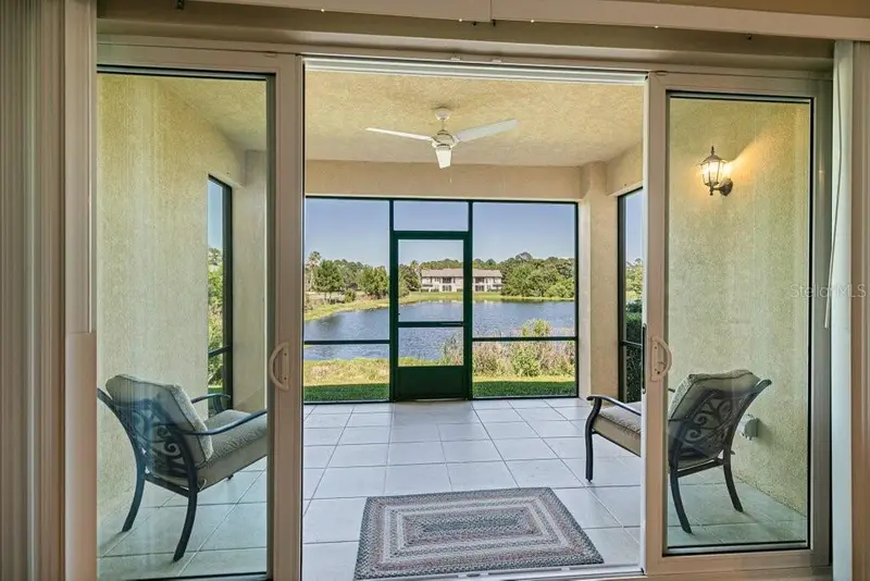 102 Casa Bella Ln #102, FL
