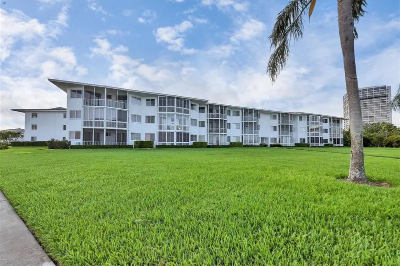 769 John Ringling Blvd #36exet, FL