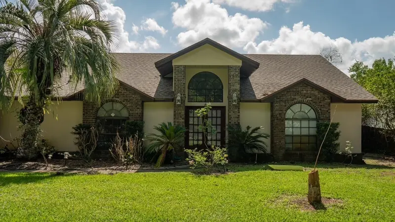1407 Hempel Ave, FL