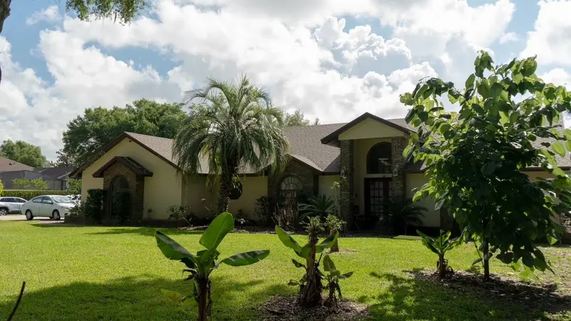 1407 Hempel Ave, FL