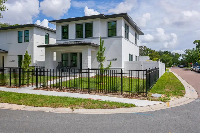 4601 Queensboro Ave S, FL