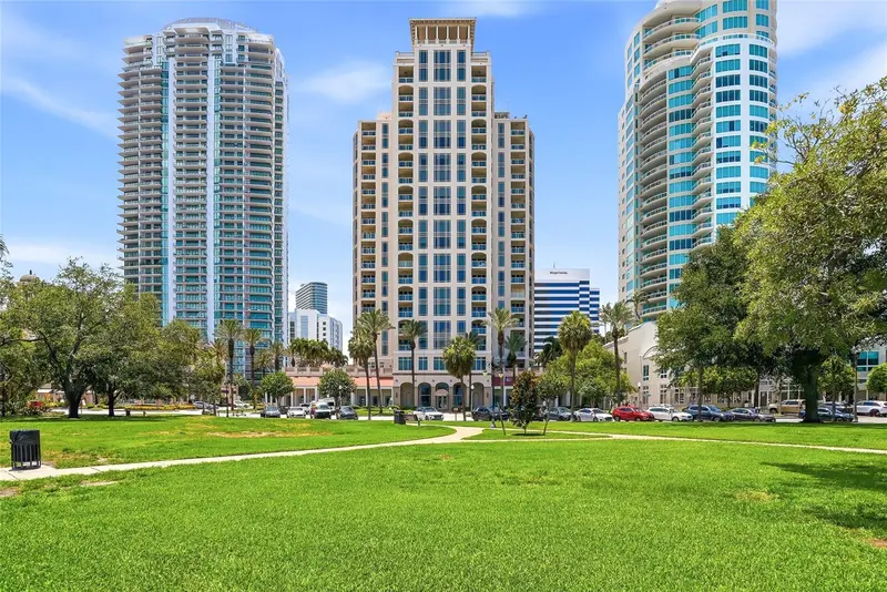 100 Beach Dr Ne #301, FL