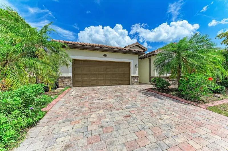 12736 Richezza Dr, FL
