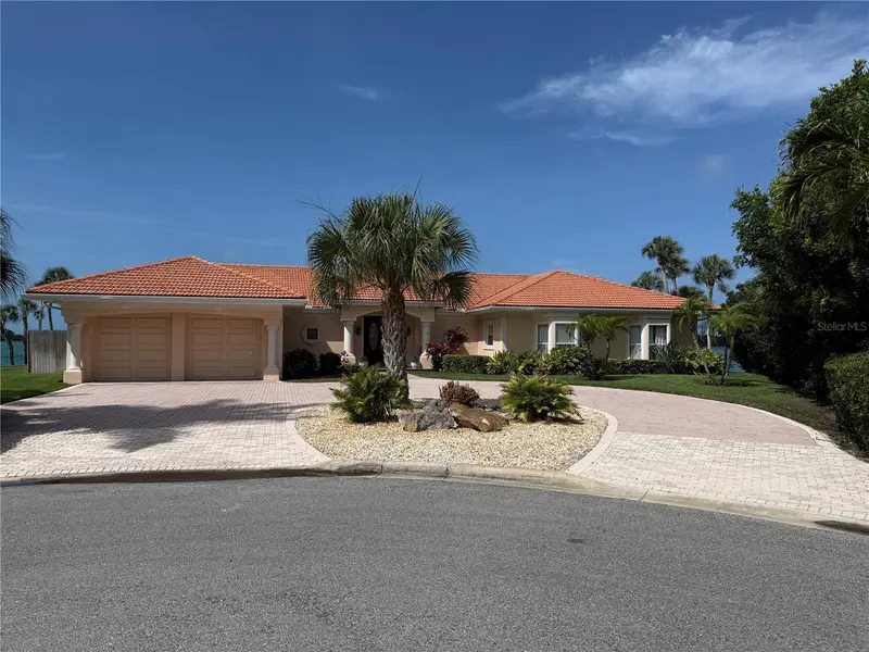376 W Royal Flamingo Dr, FL