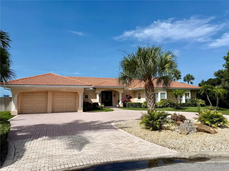 376 W Royal Flamingo Dr, FL