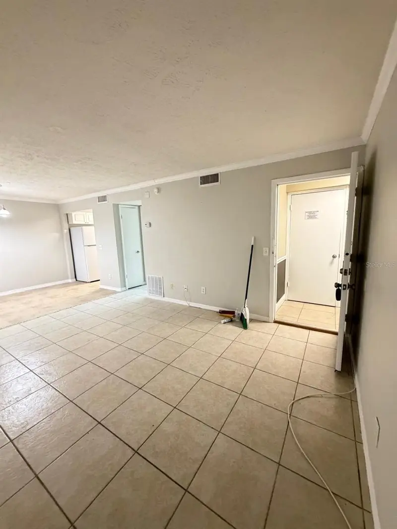 13697 Orange Sunset Dr #101, FL