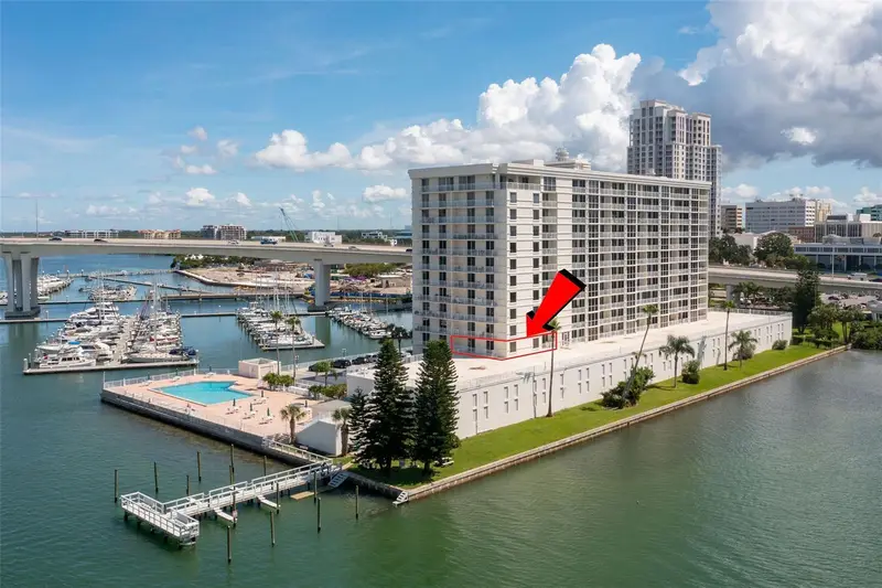 100 Pierce St #307, FL