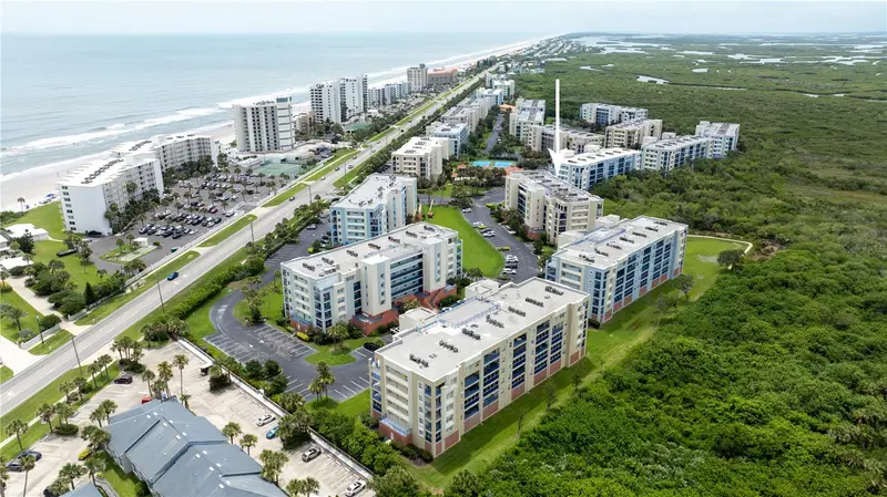 5300 S Atlantic Ave #6-402, FL