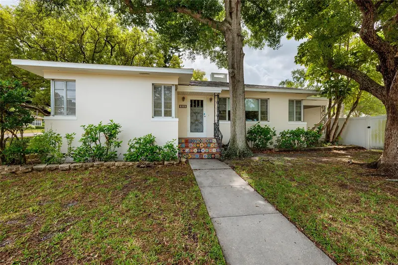 325 Orangeview Ave, FL