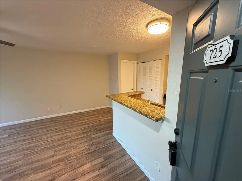 5128 Conroy Rd #725, FL