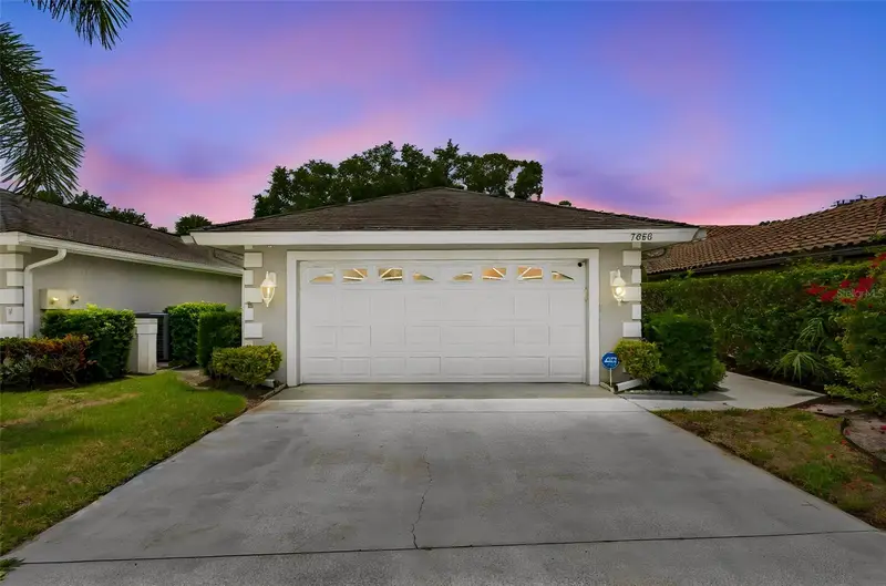 7656 Palm Aire Ln, FL