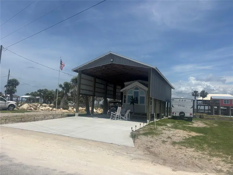 758 Main St, FL