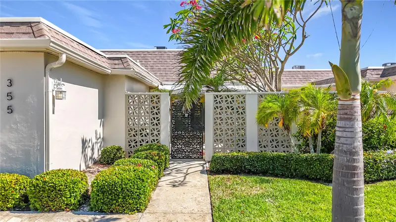 355 Boca Ciega Point Blvd #355, FL