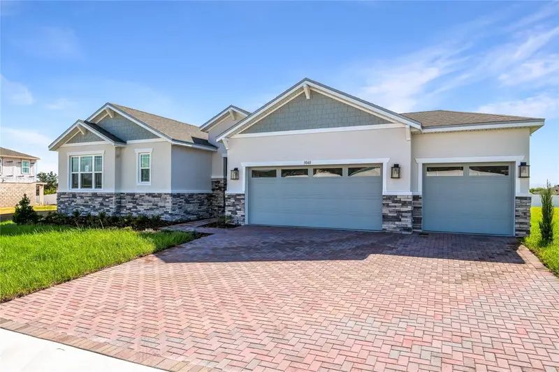 3040 Woodcliff Lake Cir, FL