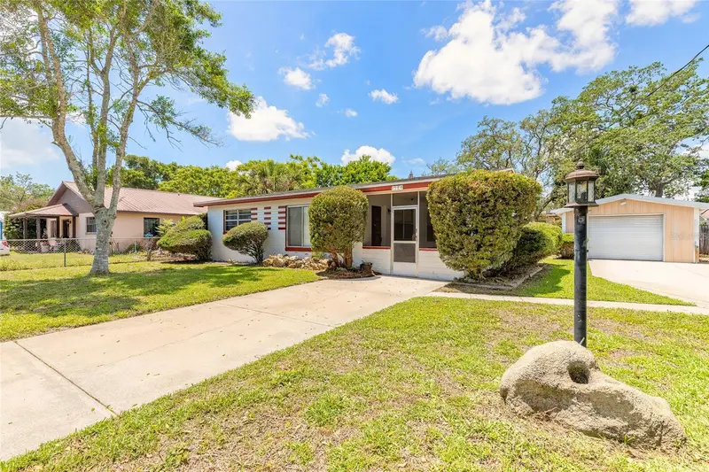 1584 Valencia Ave, FL
