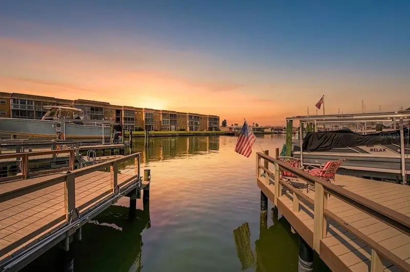 144 Boca Ciega Point Blvd N, FL