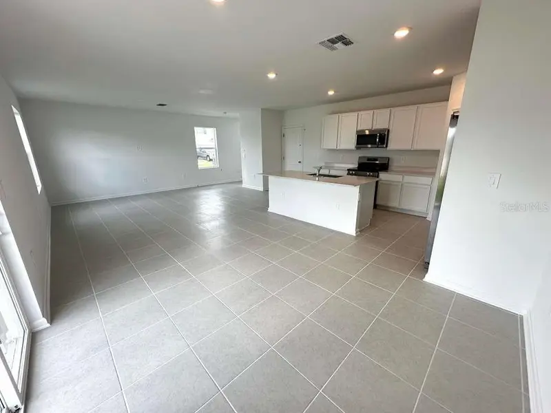 2154 Chris Dr, FL