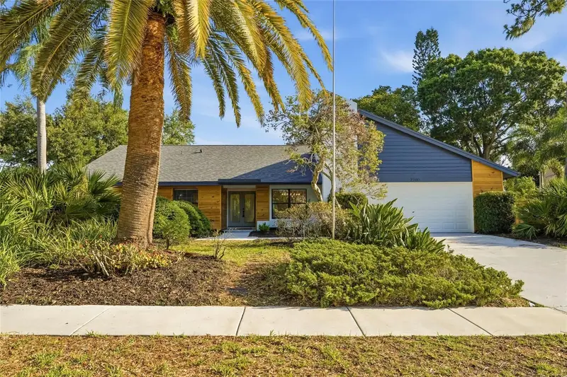 2700 Sedgefield Ct E, FL