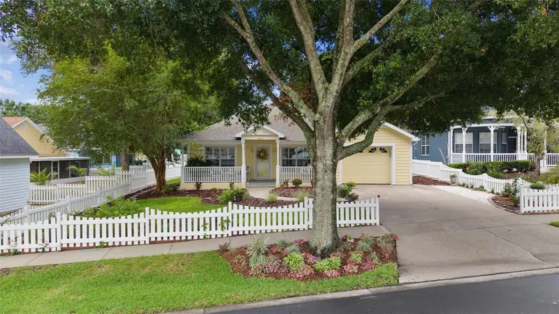 1622 Laurel Way, FL