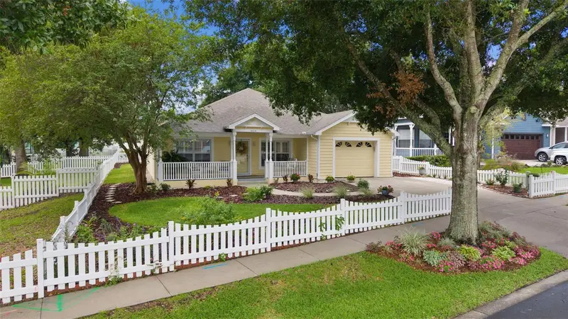 1622 Laurel Way, FL