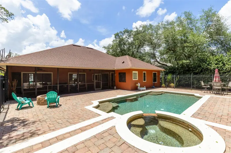 333 Kimi Ct, FL