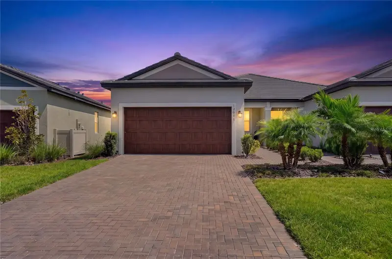 Prosperity Lakes listing