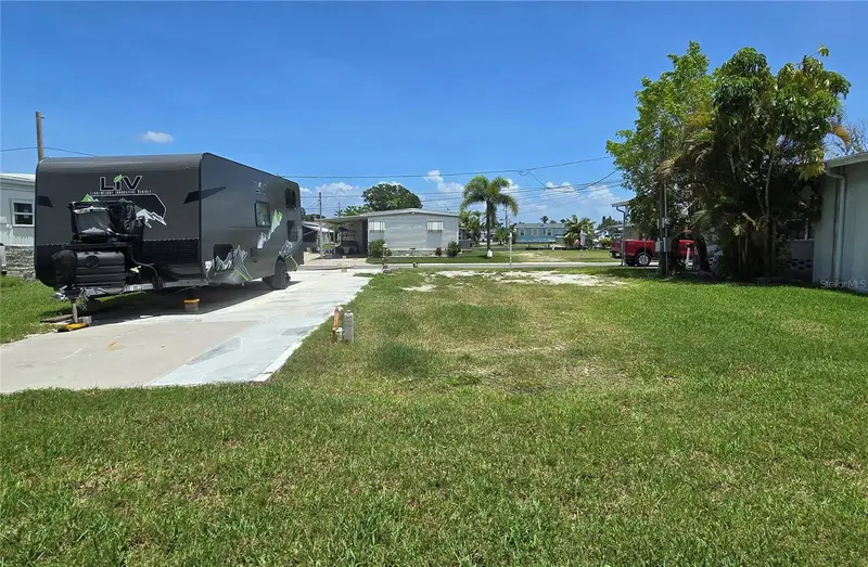 9 Yawl Ln #9, FL