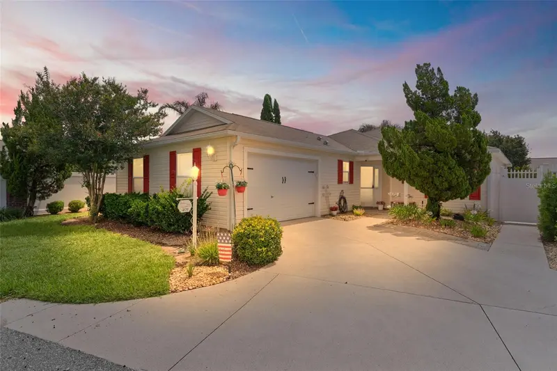 401 Calhoun Ct, FL
