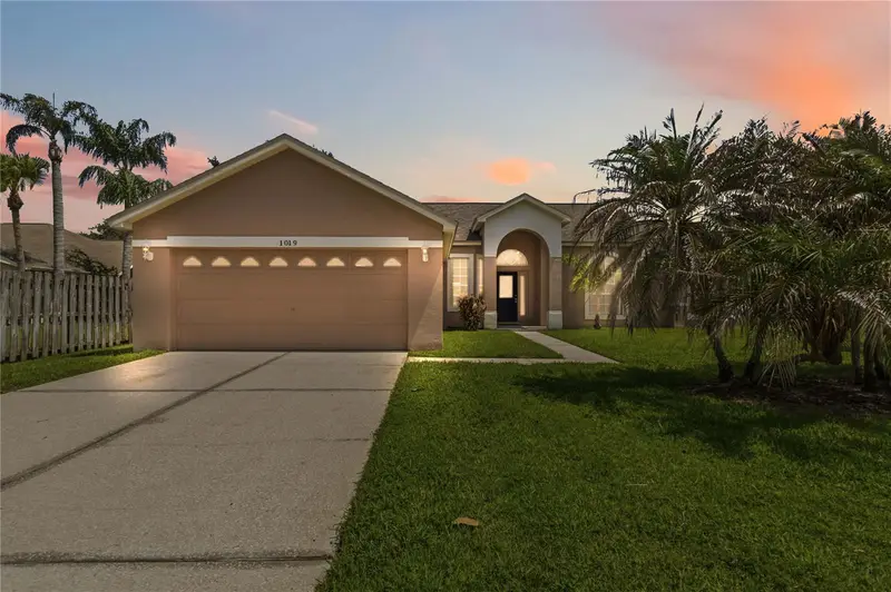 1019 Chamberlin Trl, FL