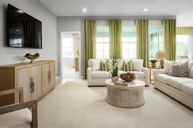 22146 Pine Grove Loop, FL