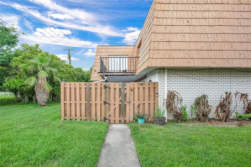 118 Moonstone Ct, FL