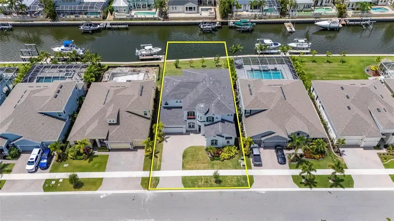 1016 Signet Loop, FL