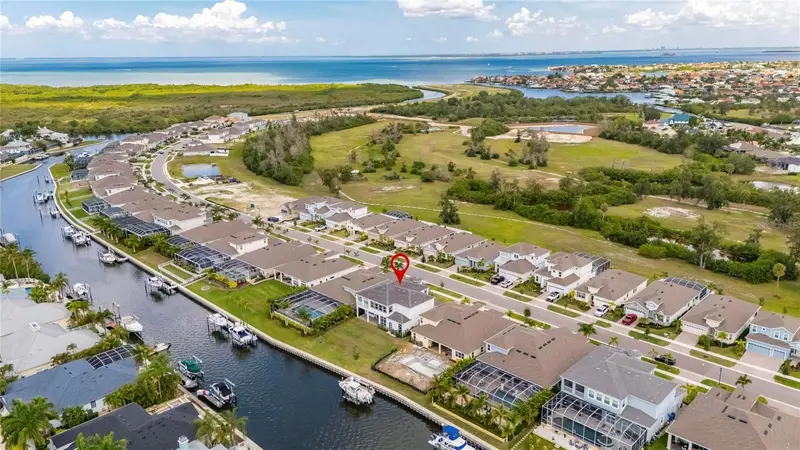 1016 Signet Loop, FL